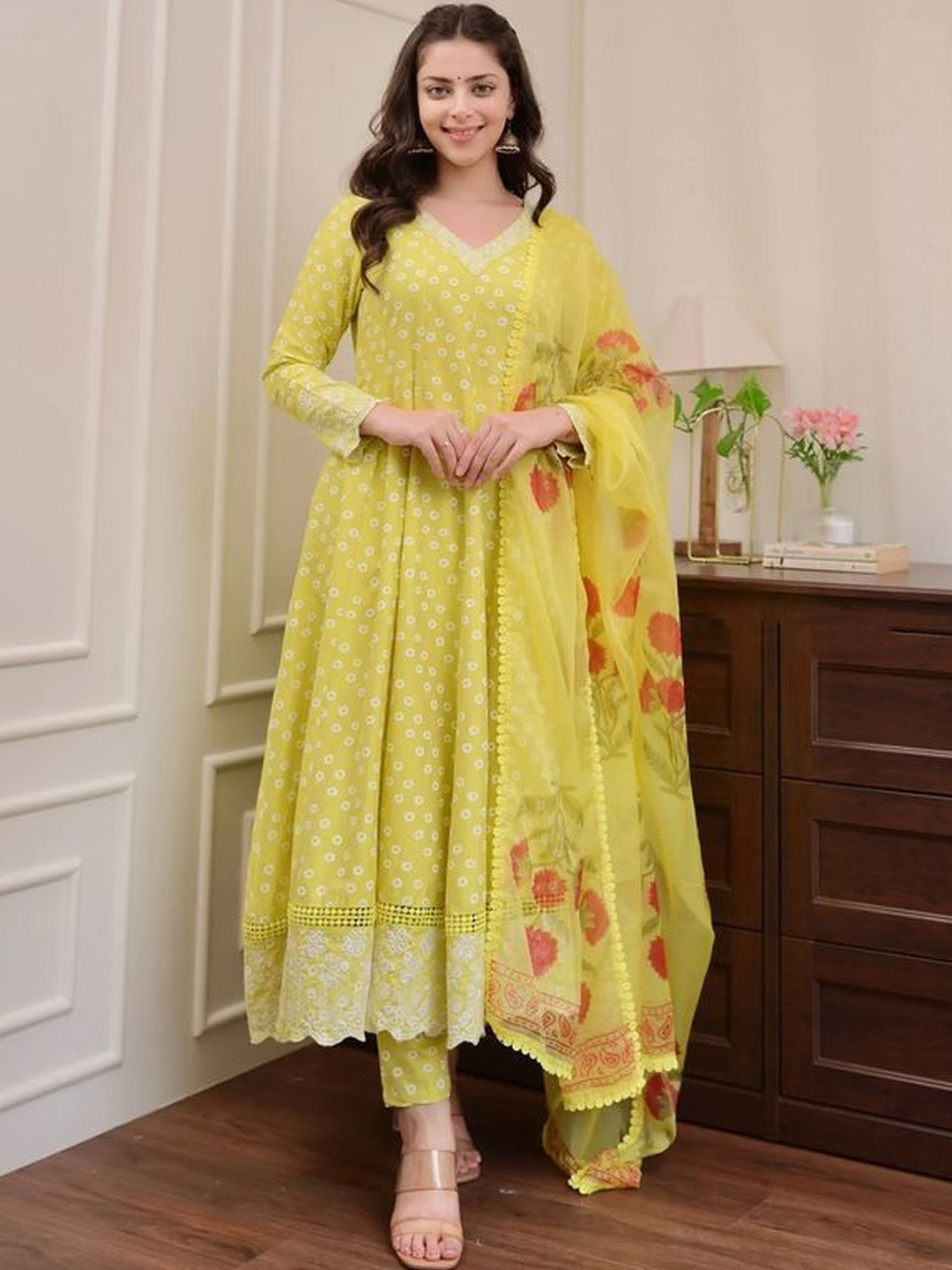 MYRIE Women Ethnic Motifs Printed Empire Pure Cotton Kurta with Trousers & With Dupatta