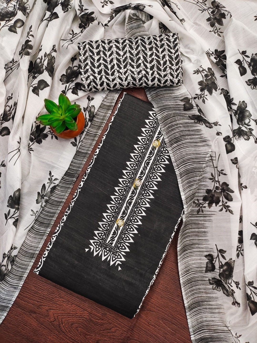 Dhaaga Ghar Printed Unstitched Dress Material