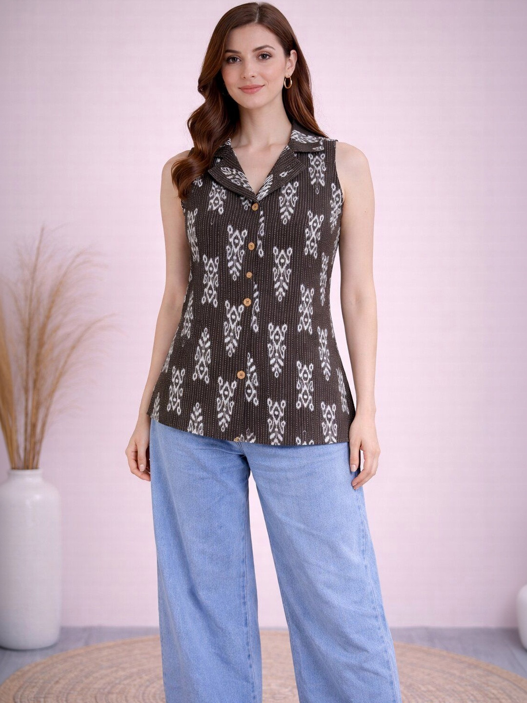 EthniFlair Ethnic Motifs Printed Shirt Collar Thread Work Pure Cotton Thread Work Kurti