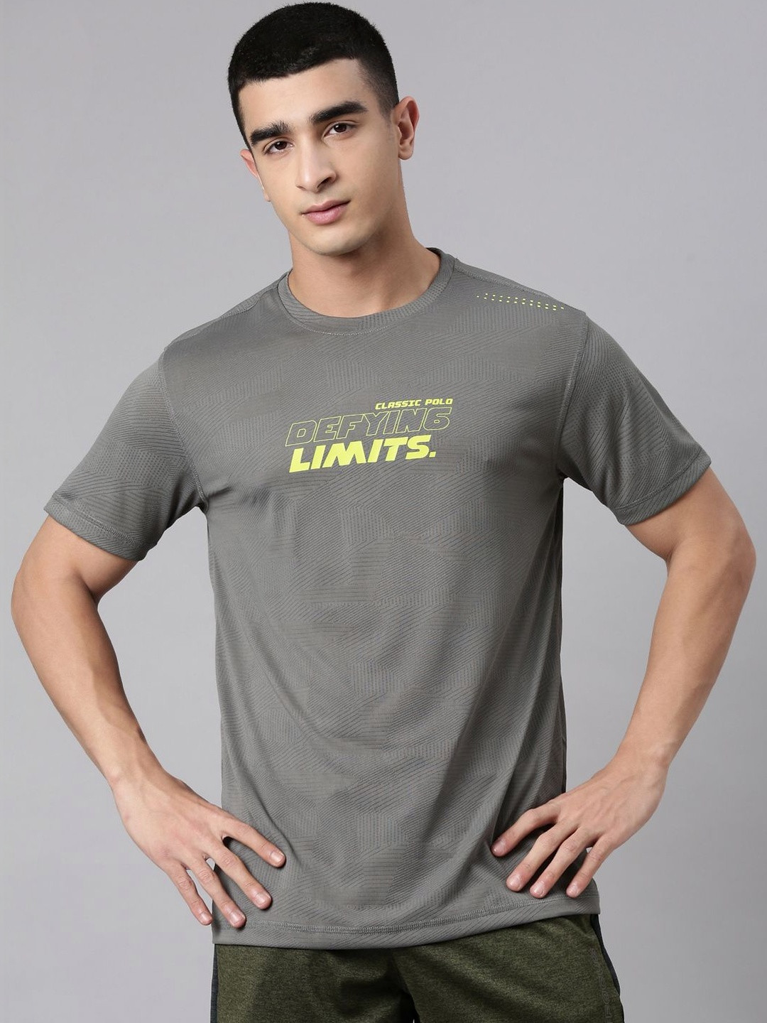 Classic Polo Men Typography Slim Fit T-shirt