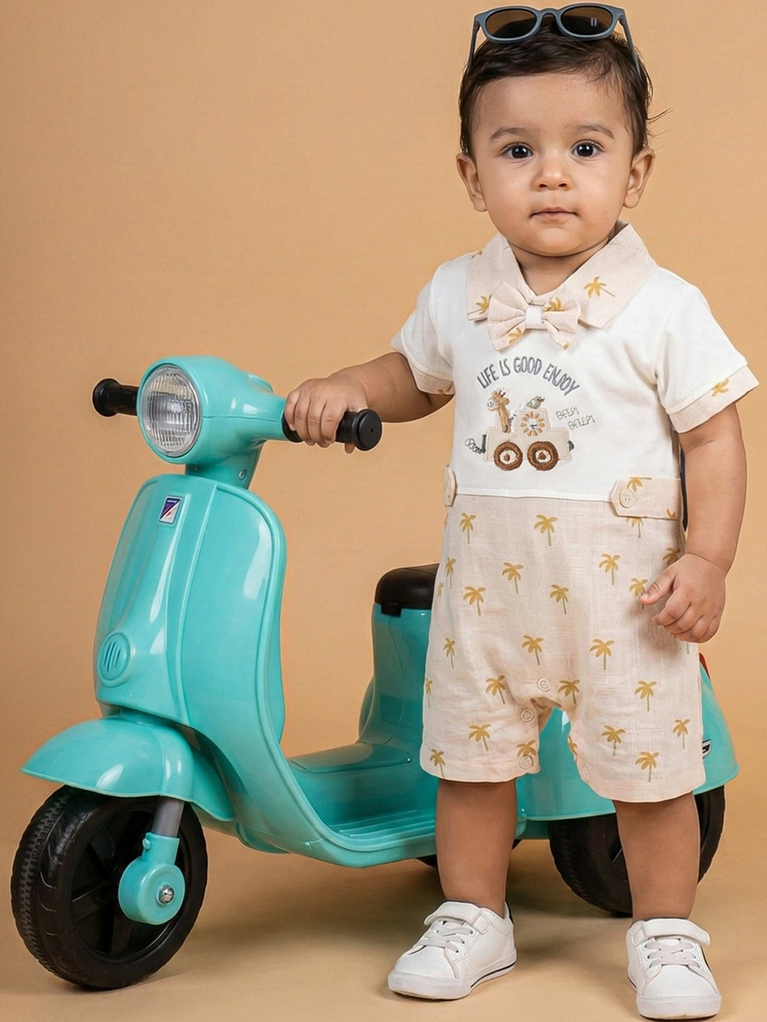 Pompidou Infant Boys Printed Short Sleeves Cotton Rompers