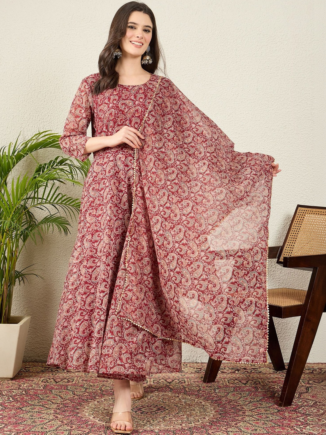 AMRUTVARSHA CREATION Women Paisley Printed Empire Kurta with Trousers & With Dupatta