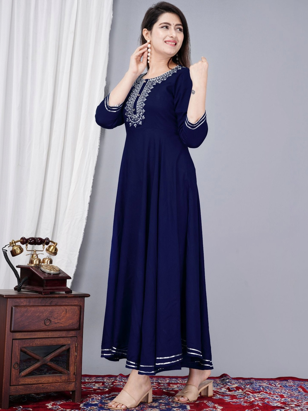 Nikhat Women Mirror Work Anarkali Kurta
