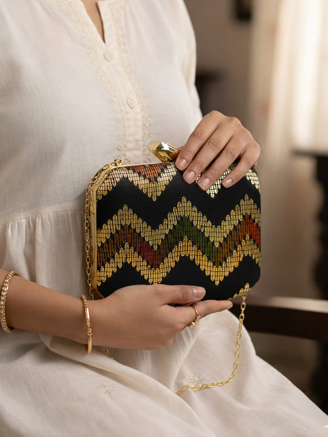 ARTKLIM Embroidered Box Clutch