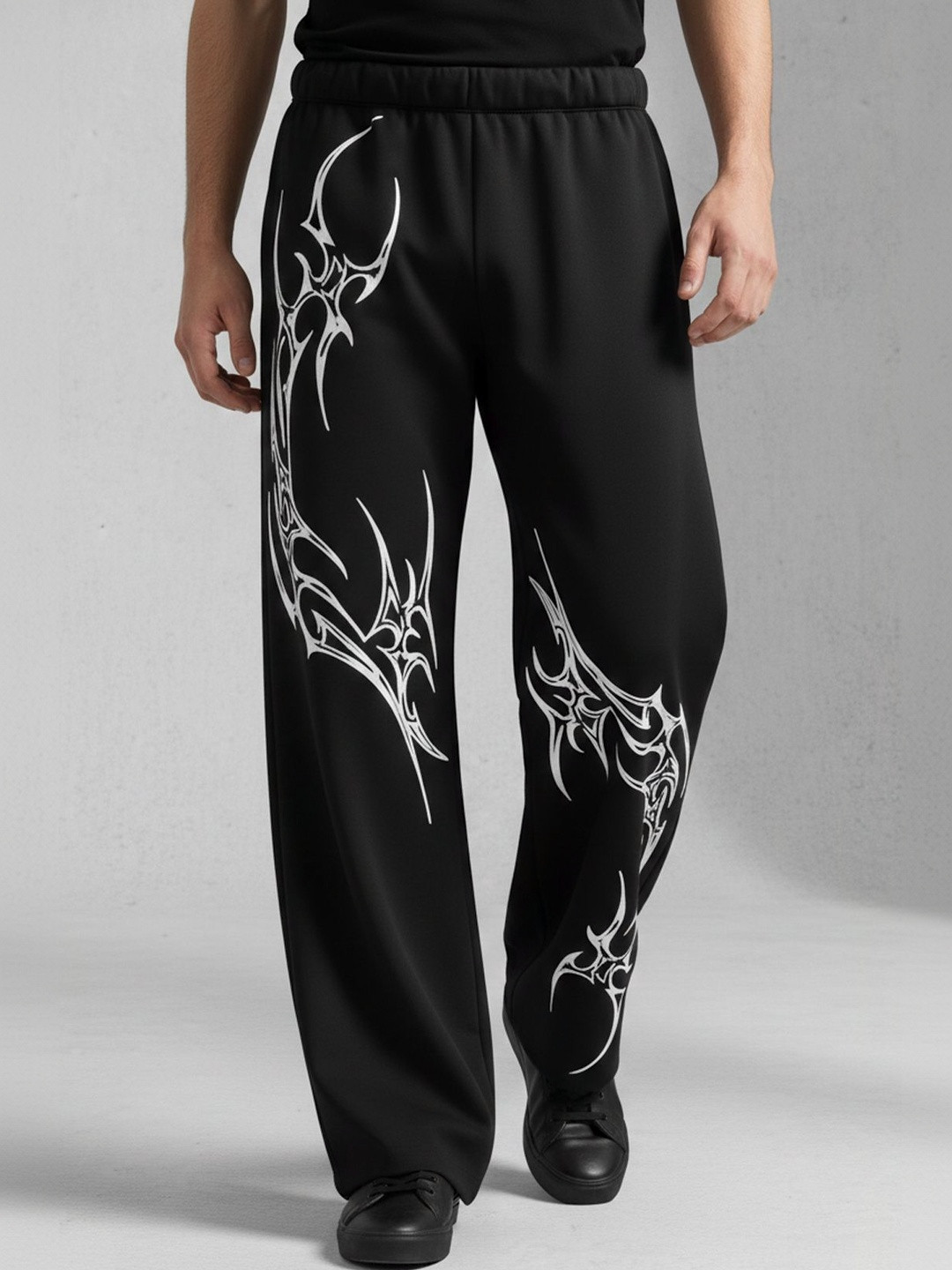 Kasendra Men Relaxed Fit Abstract Trousers