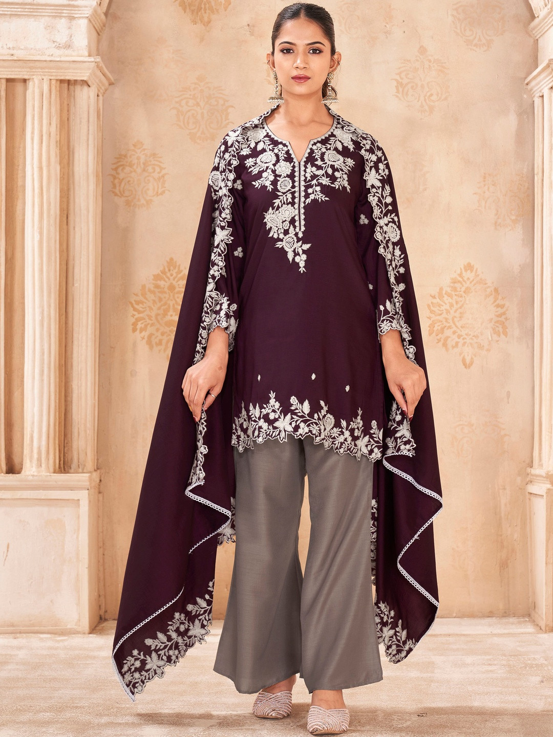 Tikhi Imli Women Floral Embroidered Regular Thread Work Kurta with Palazzos