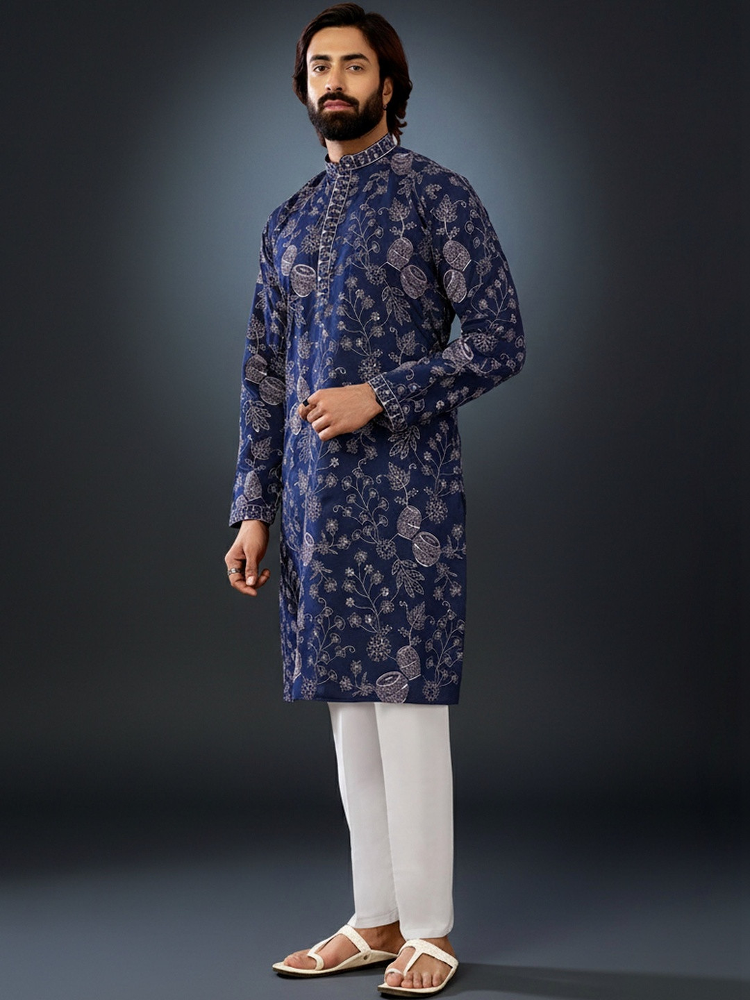 RANGRAAG Men Ethnic Motifs Embroidered Regular Thread Work Kurta with Trousers