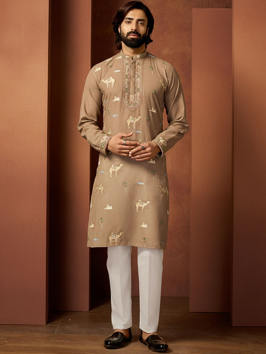 RANGRAAG Men Ethnic Motifs Embroidered Regular Thread Work Kurta with Trousers