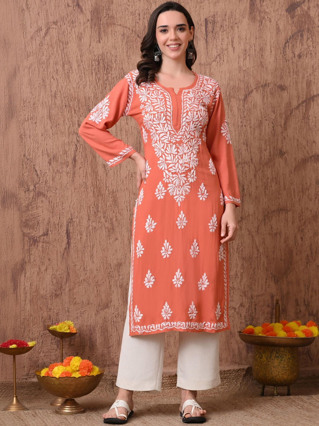 Syrish Women Embroidered Chikankari Handloom Kurta