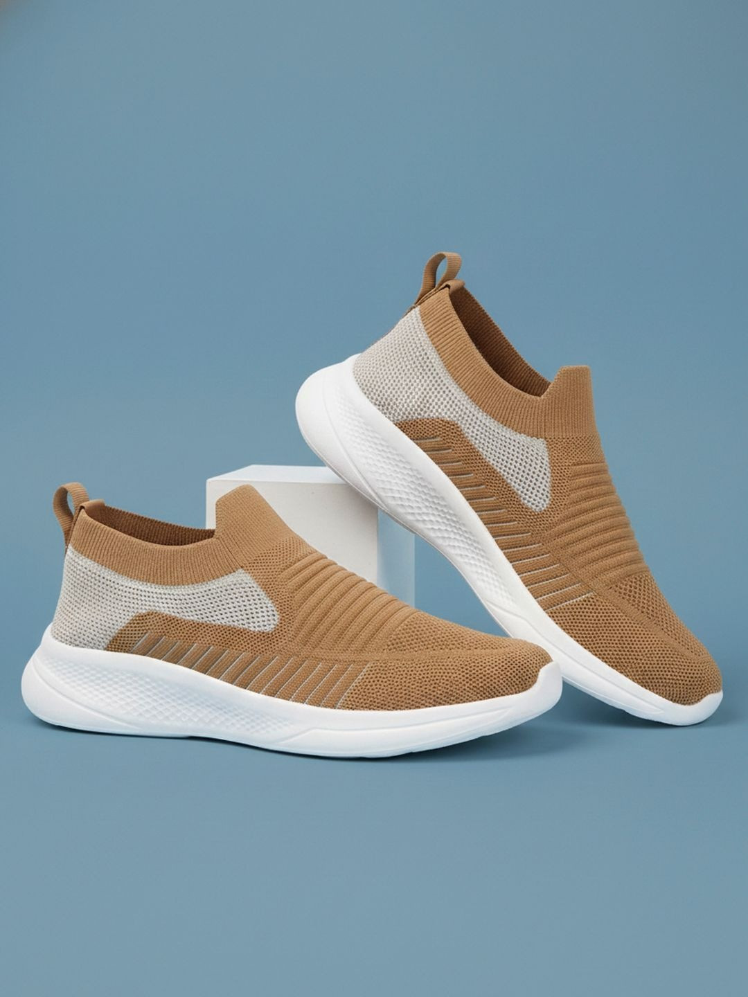 ENRIZZ Men Woven Design Slip-On Sneakers