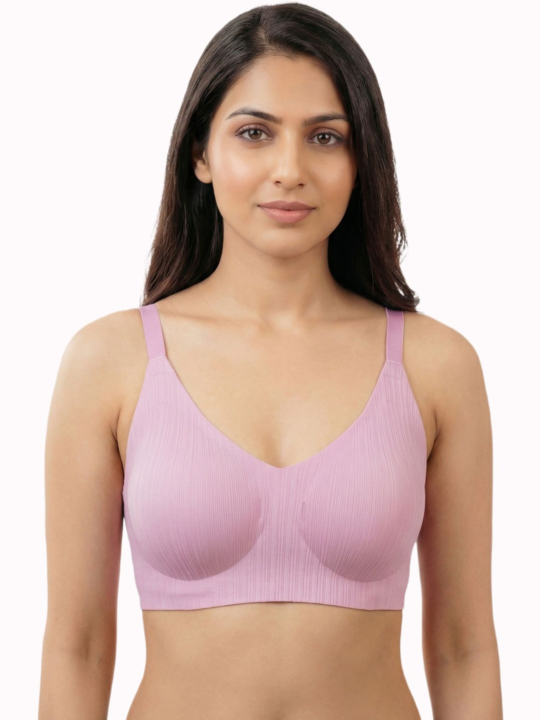 Invisisoft Textured Polyamide Lightly Padded Non-wired Bonded Bra