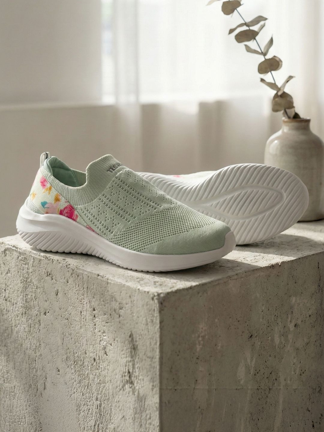 KazarMax Women Sneakers