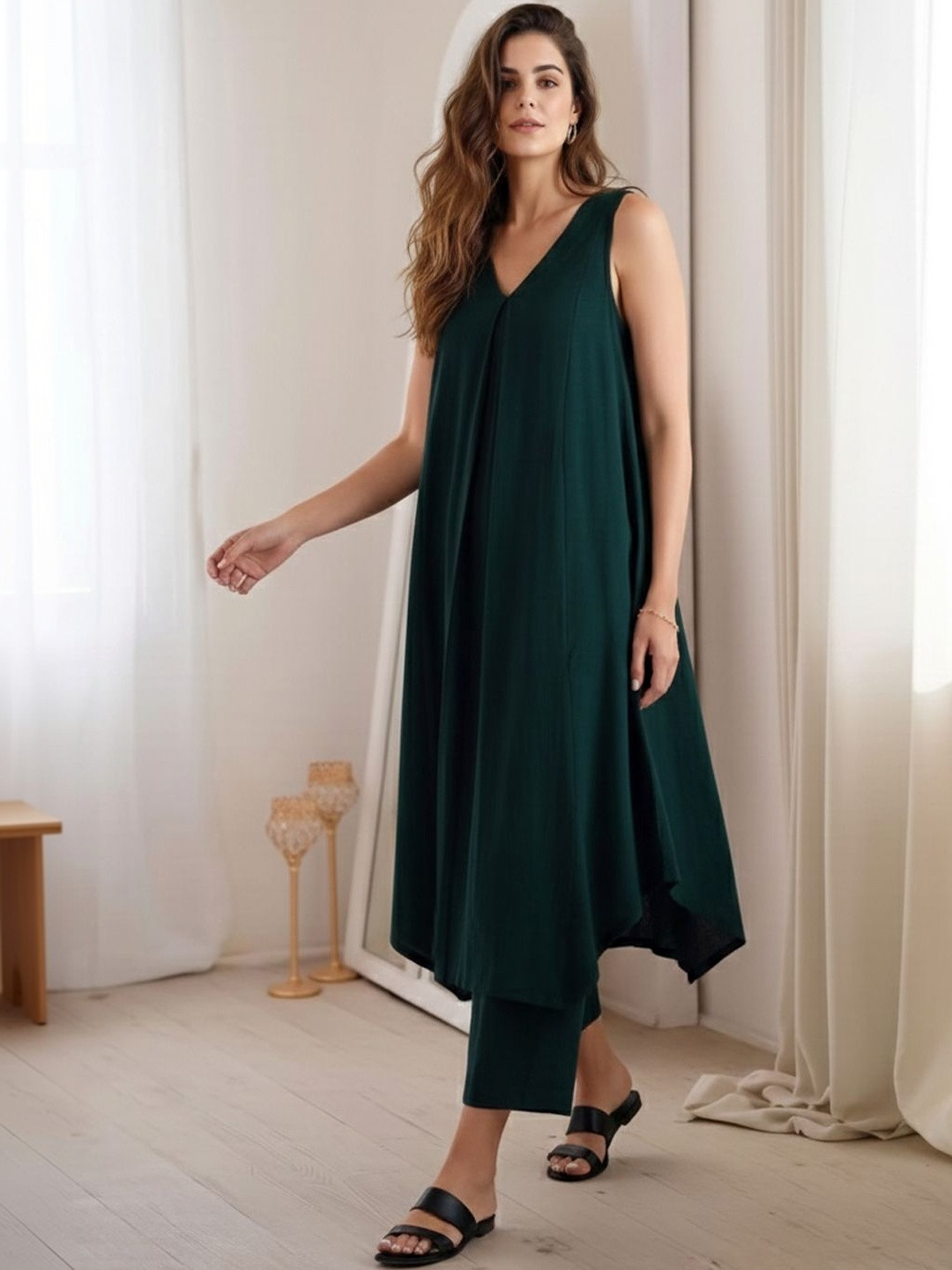 Aaghnya Women Regular Kurta with Trousers