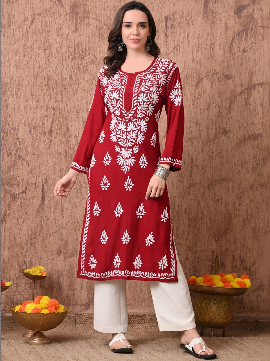 Syrish Women Embroidered Chikankari Handloom Kurta
