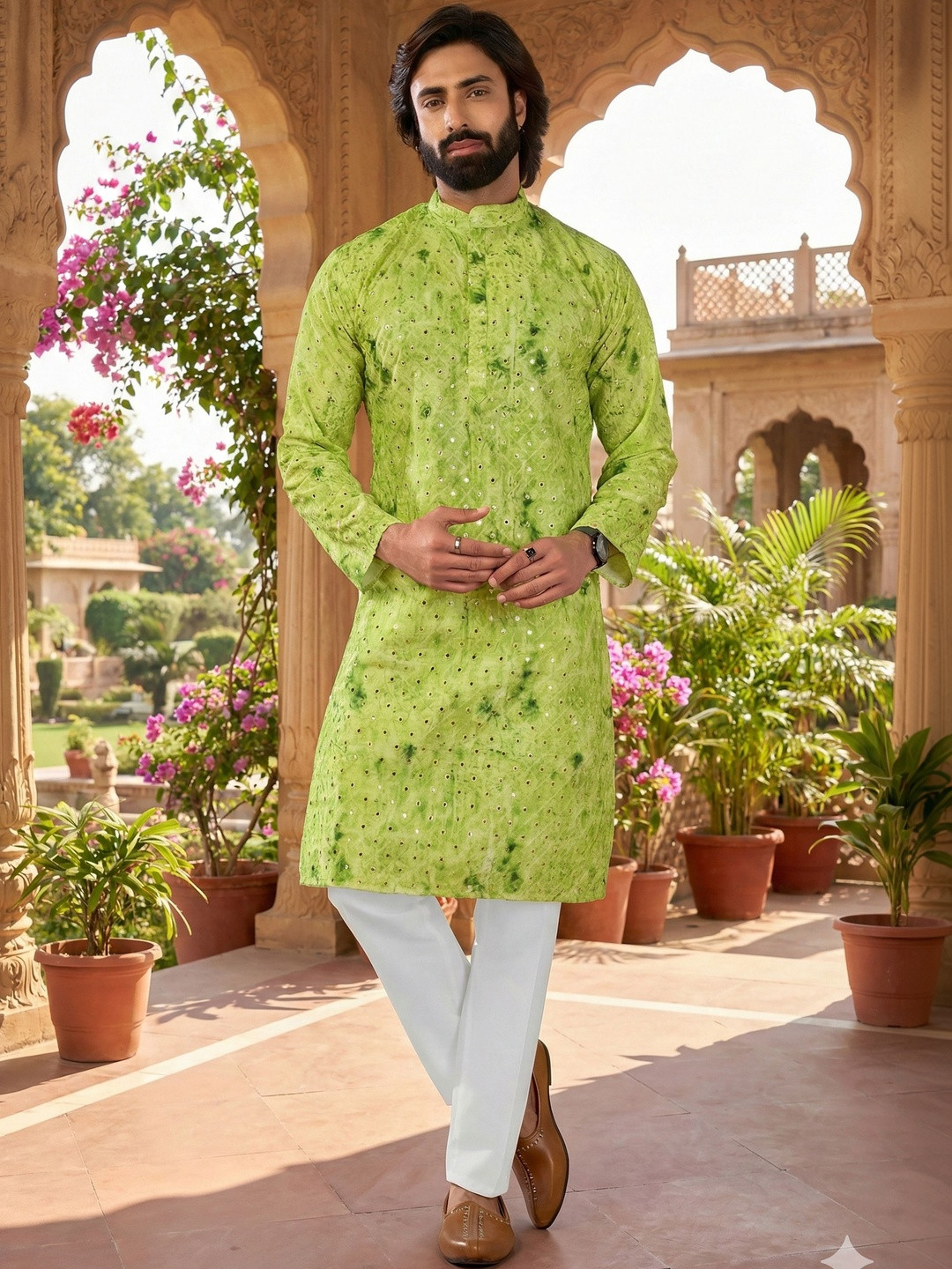 RANGRAAG Men Dyed Regular Mirror Work Kurta with Trousers