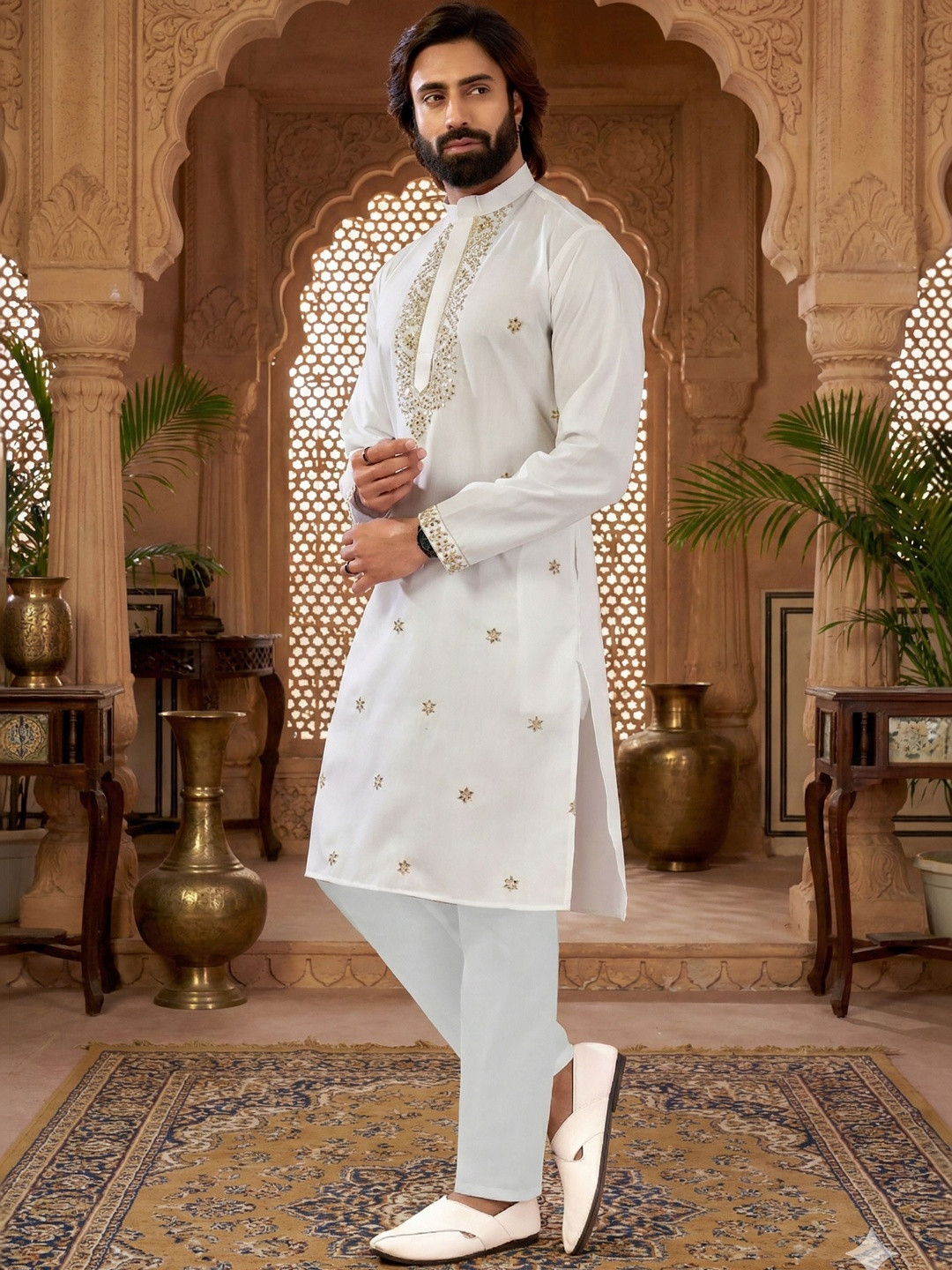 RANGRAAG Men Ethnic Motifs Embroidered Regular Sequinned Kurta with Trousers