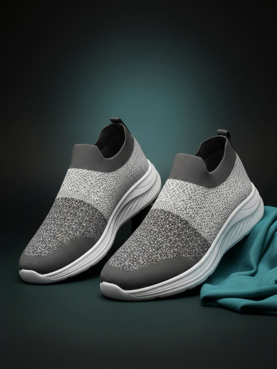 ENRIZZ Men Textured Sneakers
