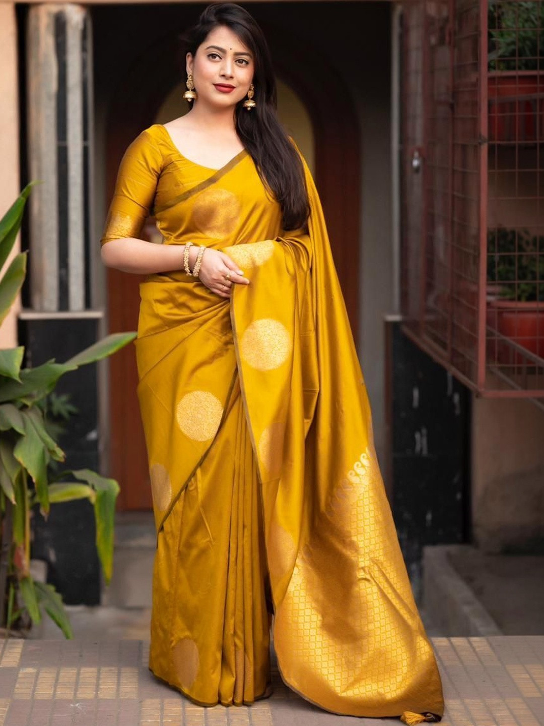 VIMALNATH SYNTHETICS Woven Design Zari Art Silk Banarasi Saree