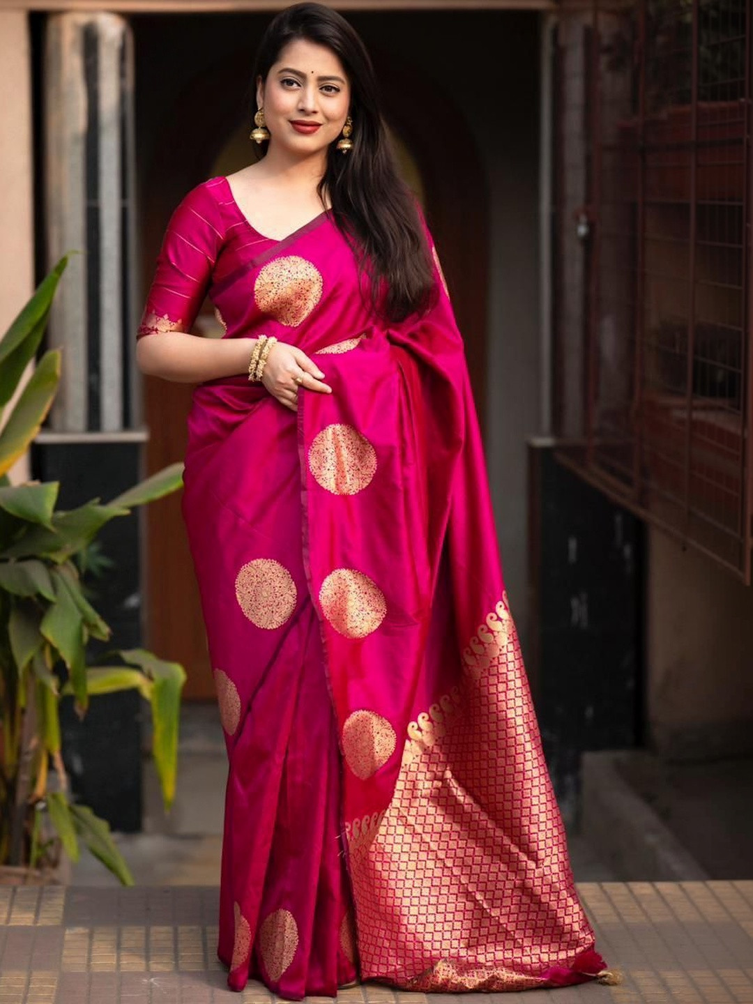 VIMALNATH SYNTHETICS Woven Design Zari Art Silk Banarasi Saree
