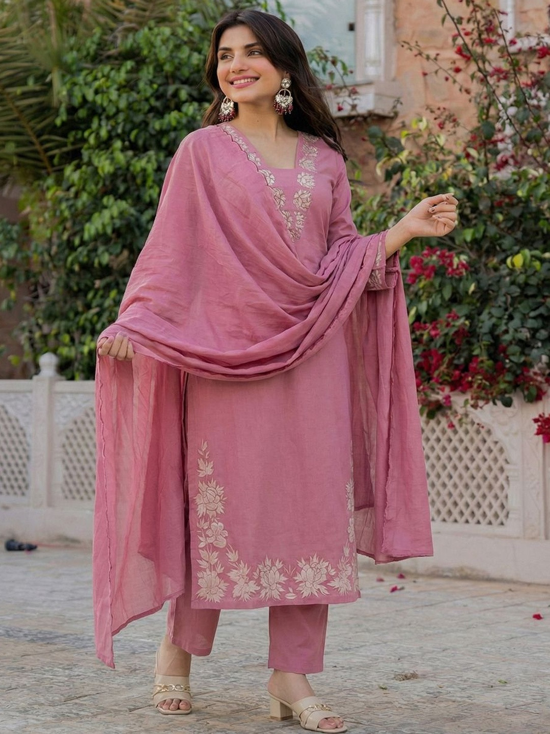 Moda Rapido Women Printed Regular Kurta with Trousers & With Dupatta