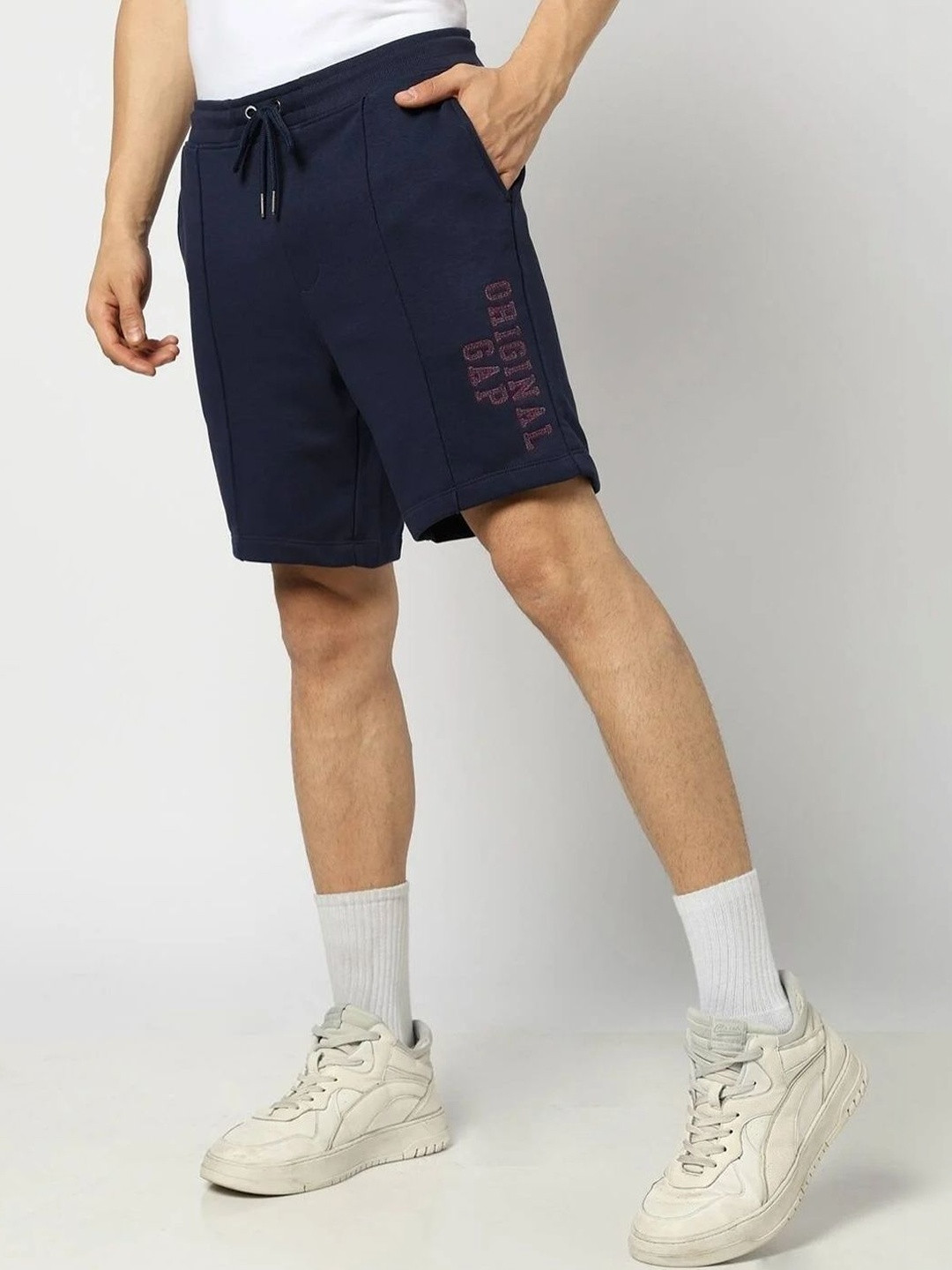GAP Men Embroidered Shorts
