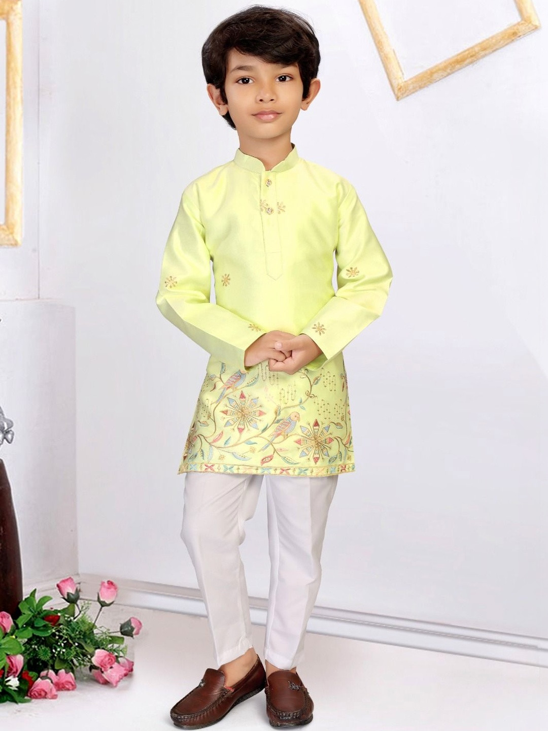 INZORA Boys Ethnic Motifs Embroidered Regular Thread Work Kurta with Trousers