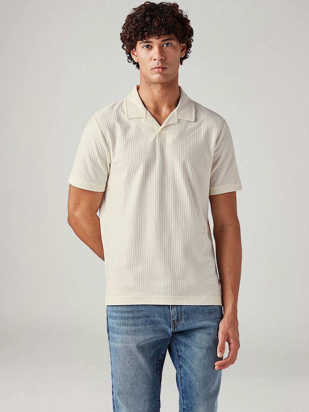 Levis Men's Textured Cream Collar Neck Textured Polo T-shirt