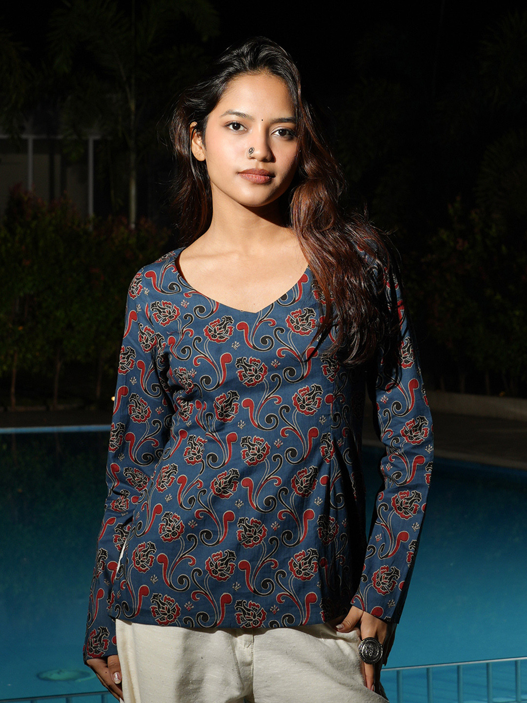 NISHORAMA Floral Printed V-Neck Pure Cotton Kurti