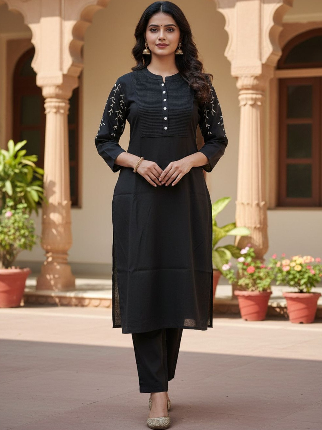 GOBYA Women Ethnic Motifs Embroidered Regular Thread Work Kurta with Trousers