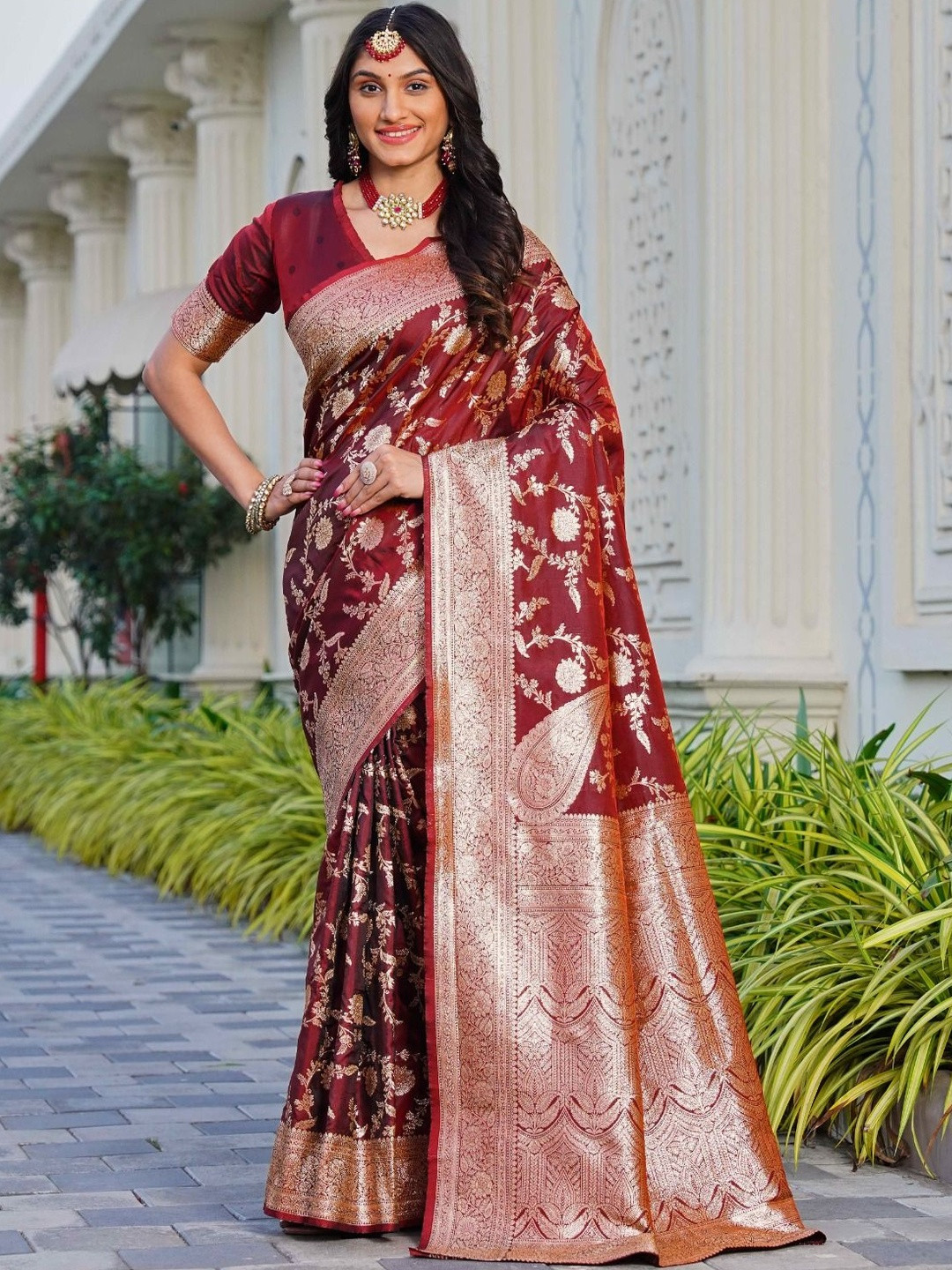 Sanwariya Silk Ethnic Motifs Zari Silk Blend Heavy Work Kanjeevaram Saree
