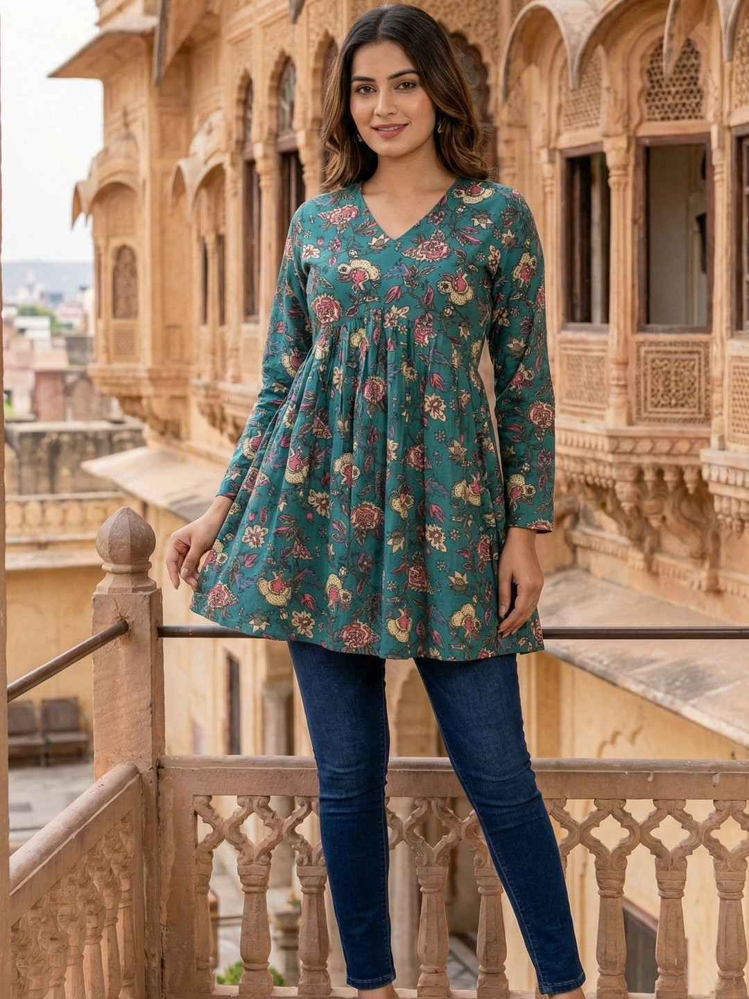 Bunkari Women Floral Printed Anarkali Kurta