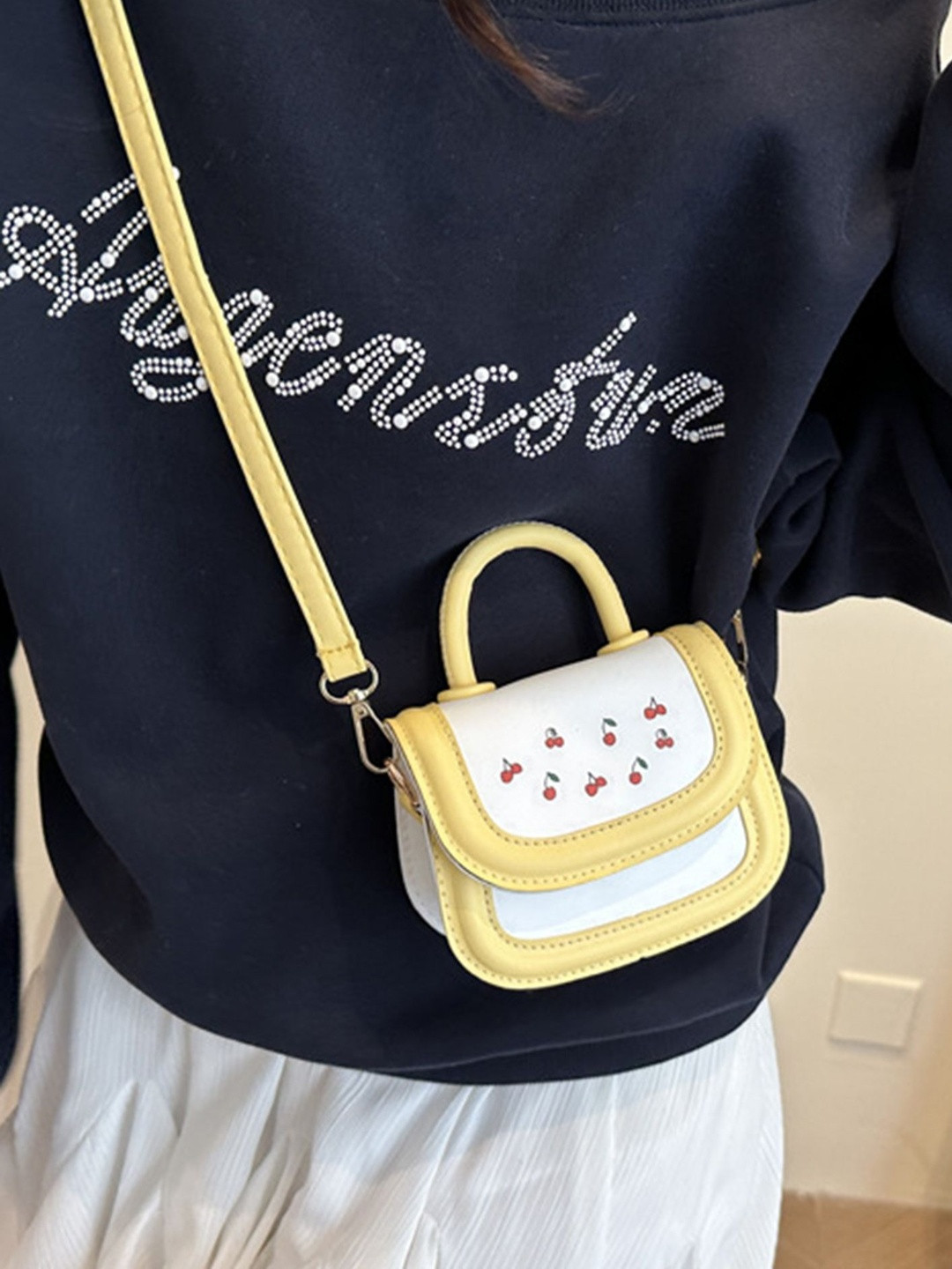 LULU & SKY Printed PU Handheld Bag