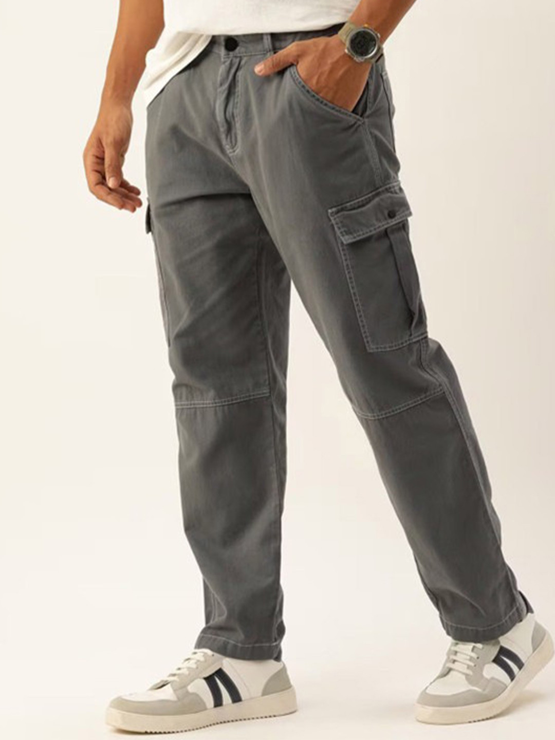 Bene Kleed Men Solid Relaxed Fit Cotton Cargos with Contrast stitch Trousers