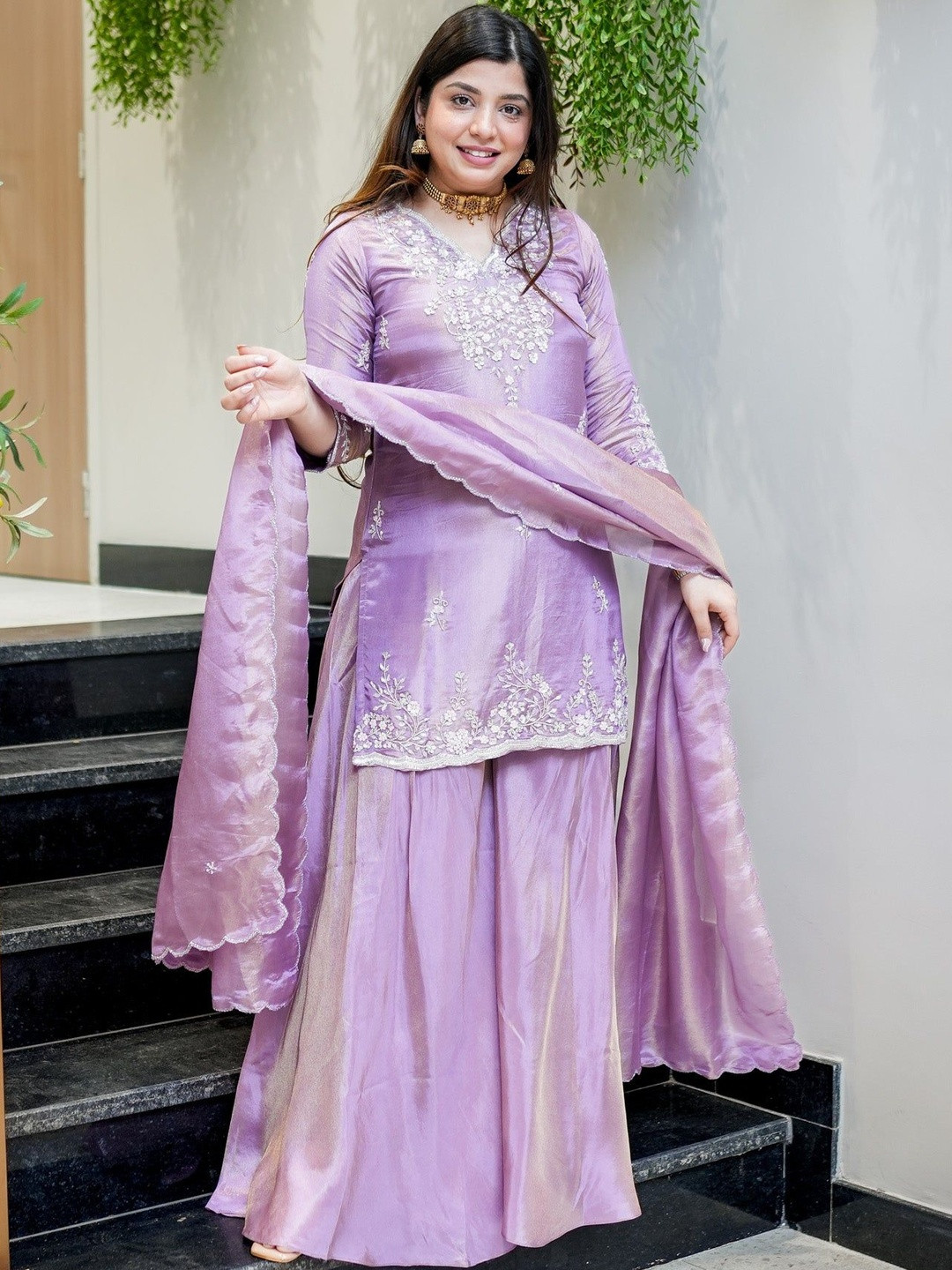 CREEPER Women Ethnic Motifs Embroidered Regular Kurta with Sharara & With Dupatta