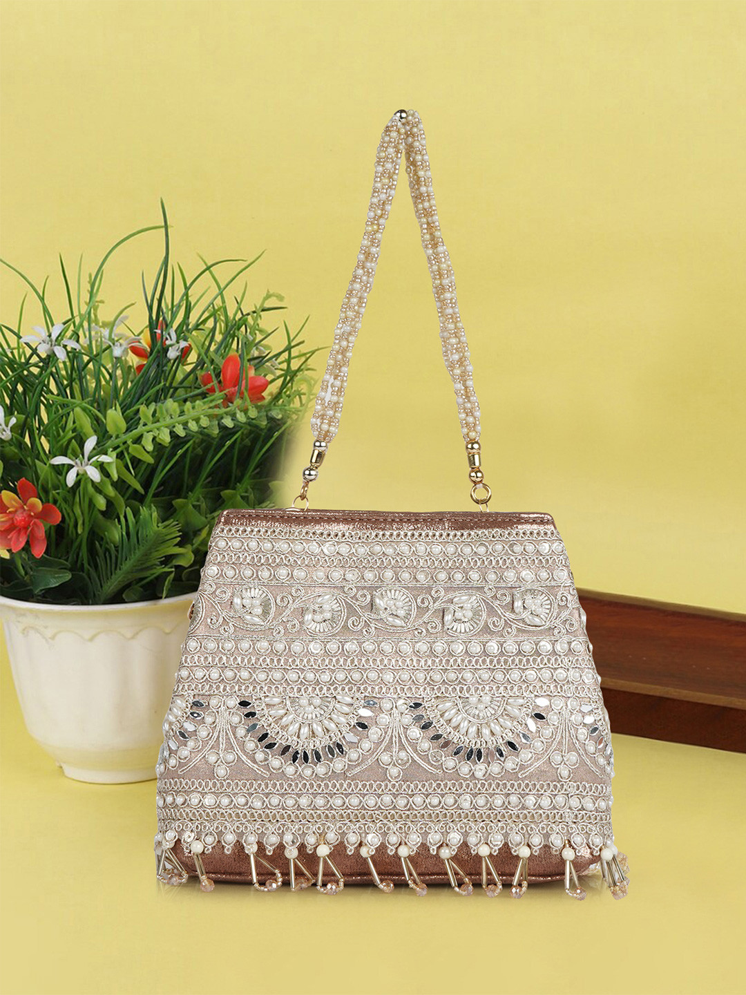 NEVIS Embroidered Potli Clutch