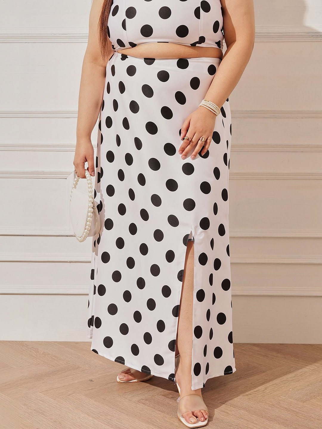 CURVY STREET Women Satin Geometric Maxi Fashion