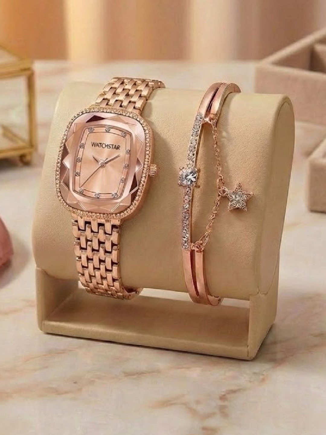 WATCHSTAR Women Dial & Bracelet Style Straps Analogue Watch Laali&star BraceletM