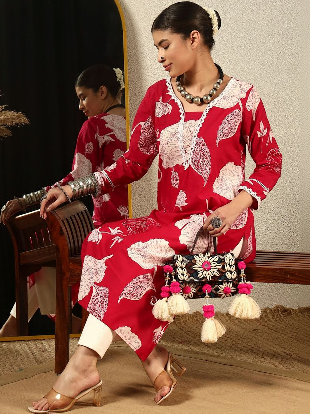 SINGNI Floral Printed Pure Cotton Thread Work Kurta
