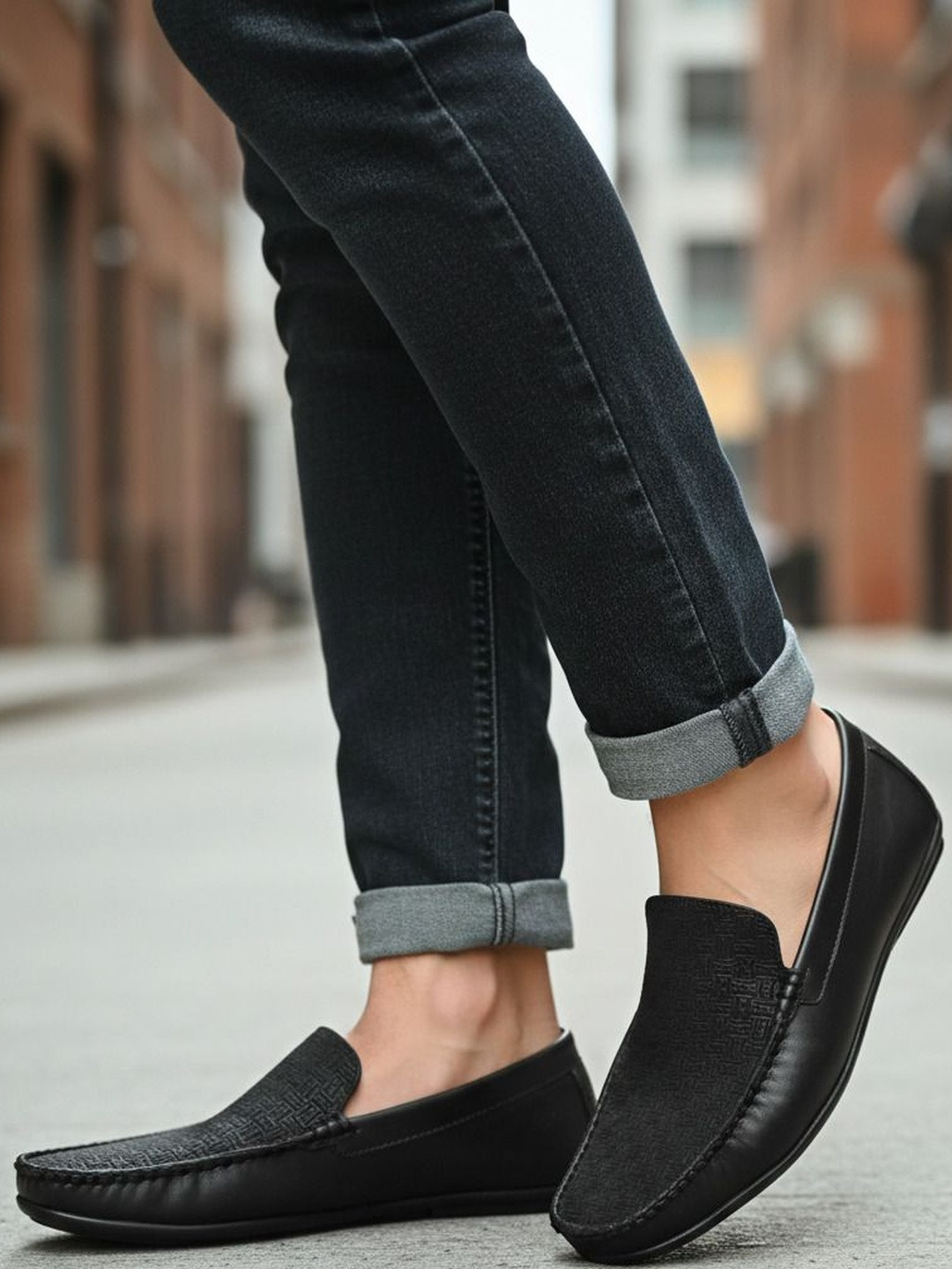 Killer Men Textured Loafers