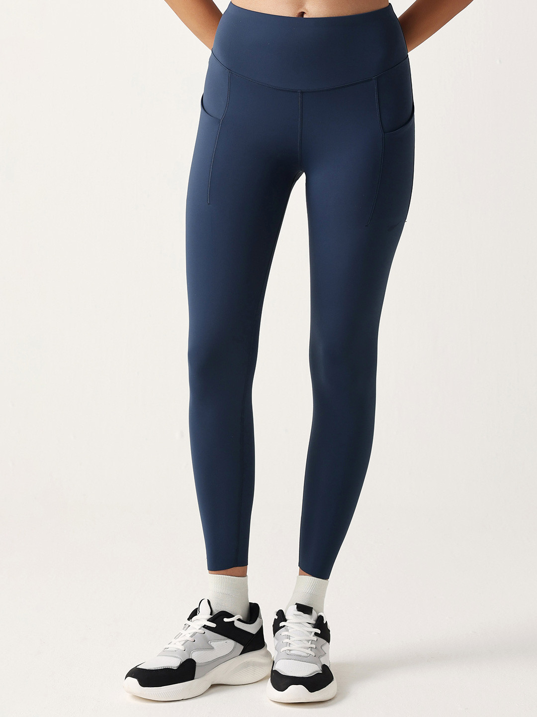 SAWSEE Women Fabul Cloud Soft Leggings With Side Pockets