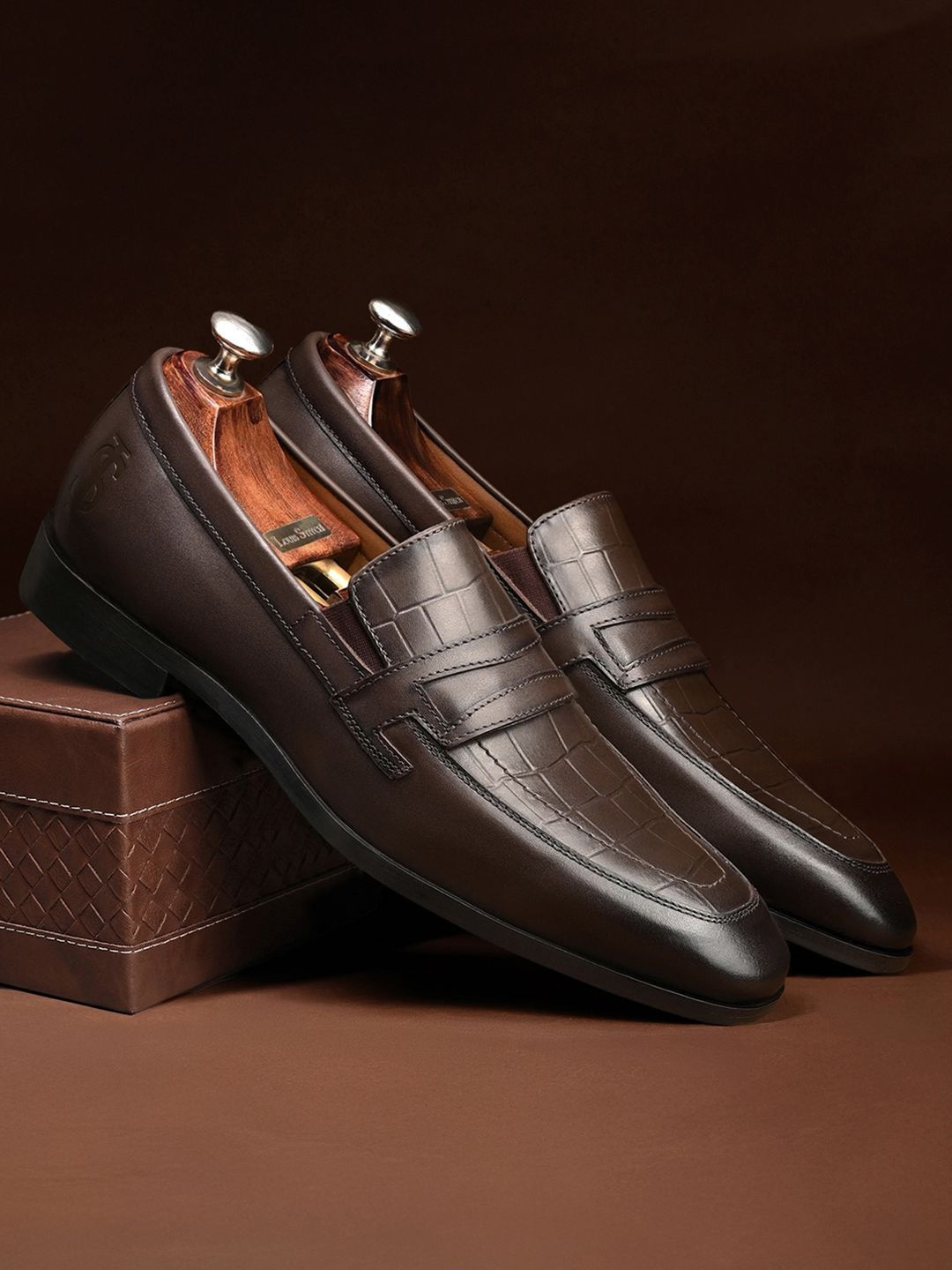 LOUIS STITCH Brunette Brown Italian Crust Leather Formal Moccasins