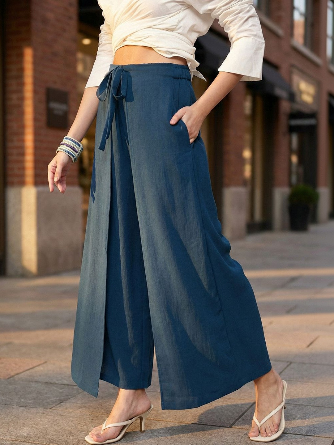 Ishin Comfy Flared Trouser