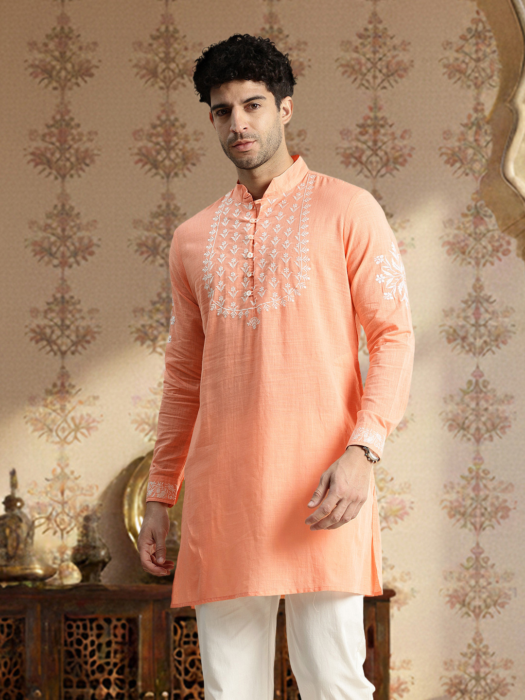 House of Pataudi Floral Embroidered Pure Cotton Jashn Kurta
