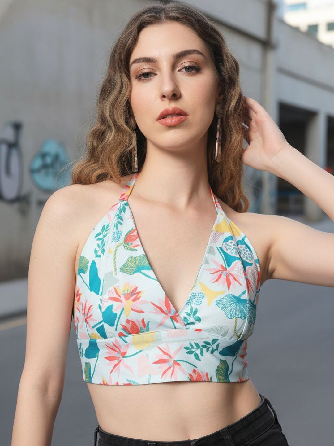 Istyle Can Floral Printed Halter Neck Sleeveless Tank Crop Top