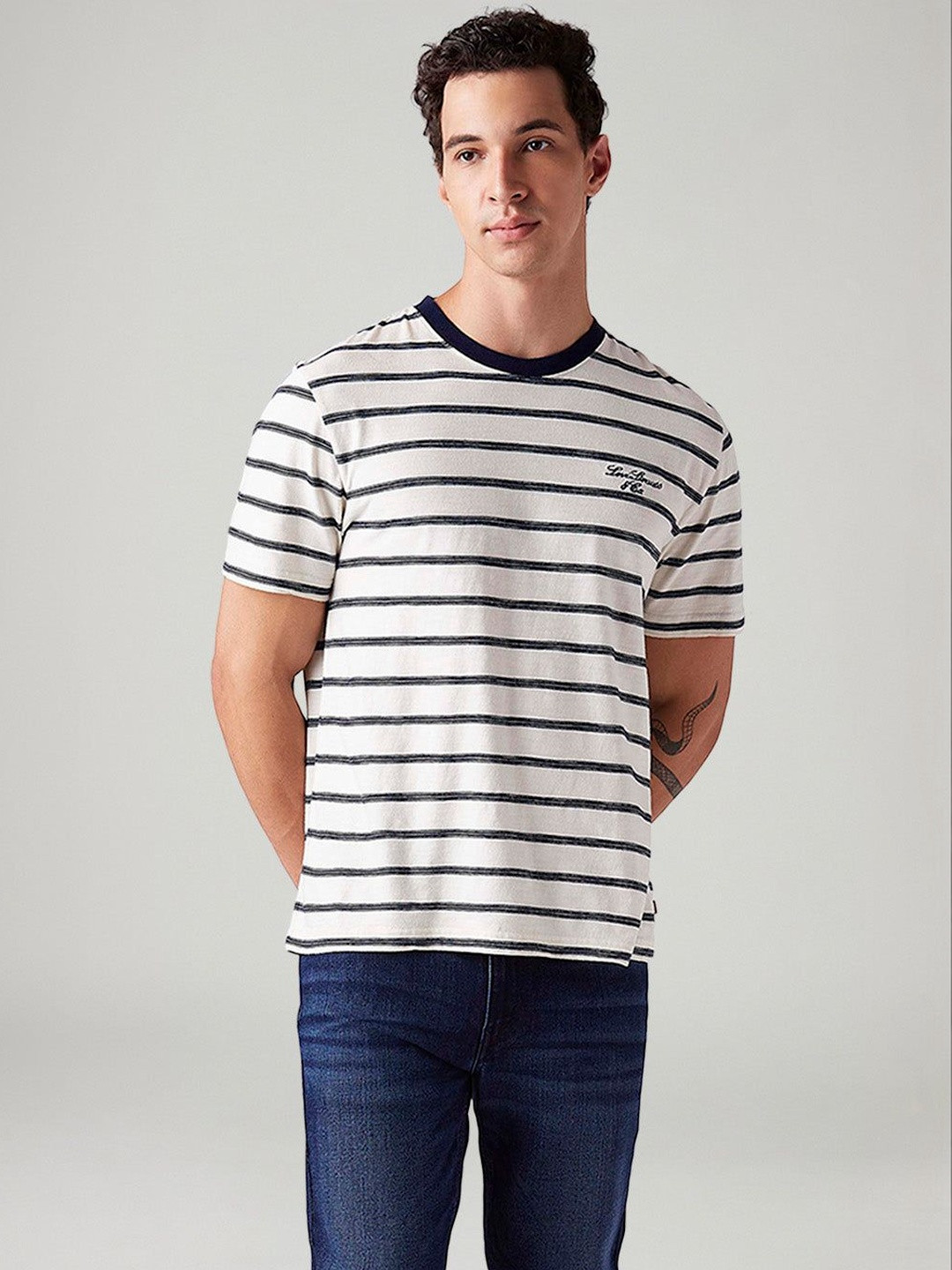 Levis Men's Striped Regular Fit T-Shirt