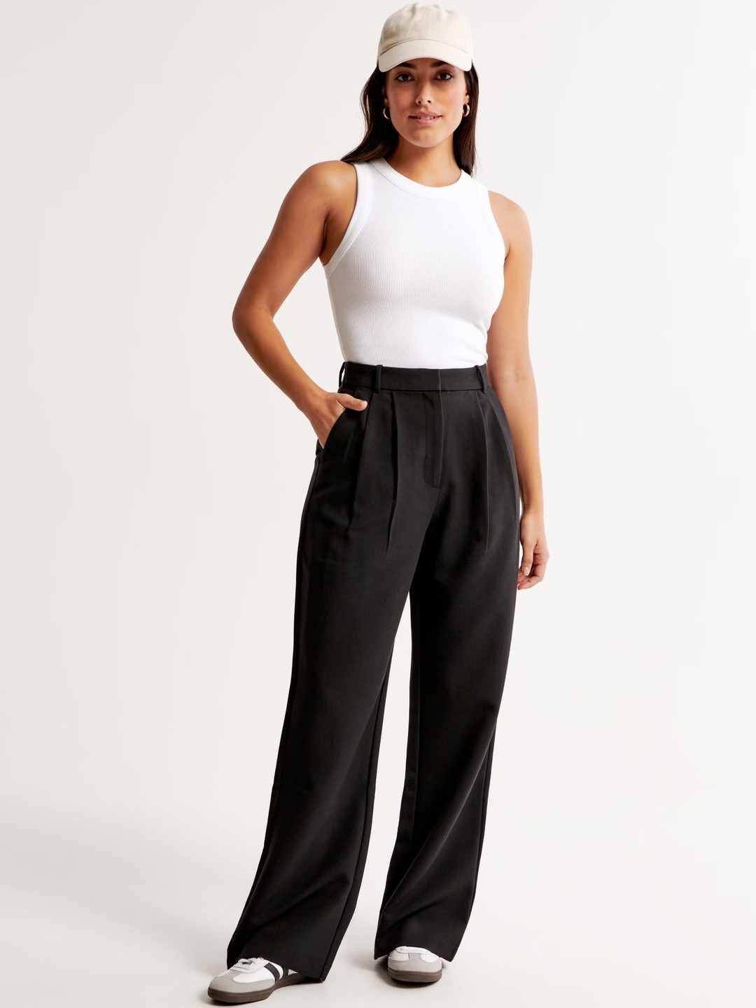 Chemistry Women Relaxed Easy Wash Pleated Trousers