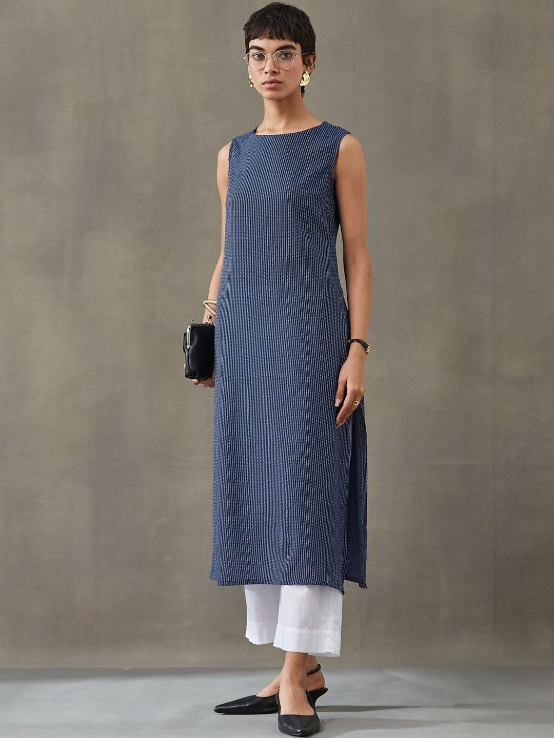 Navibhu Everyday Women Thread Work Kurta