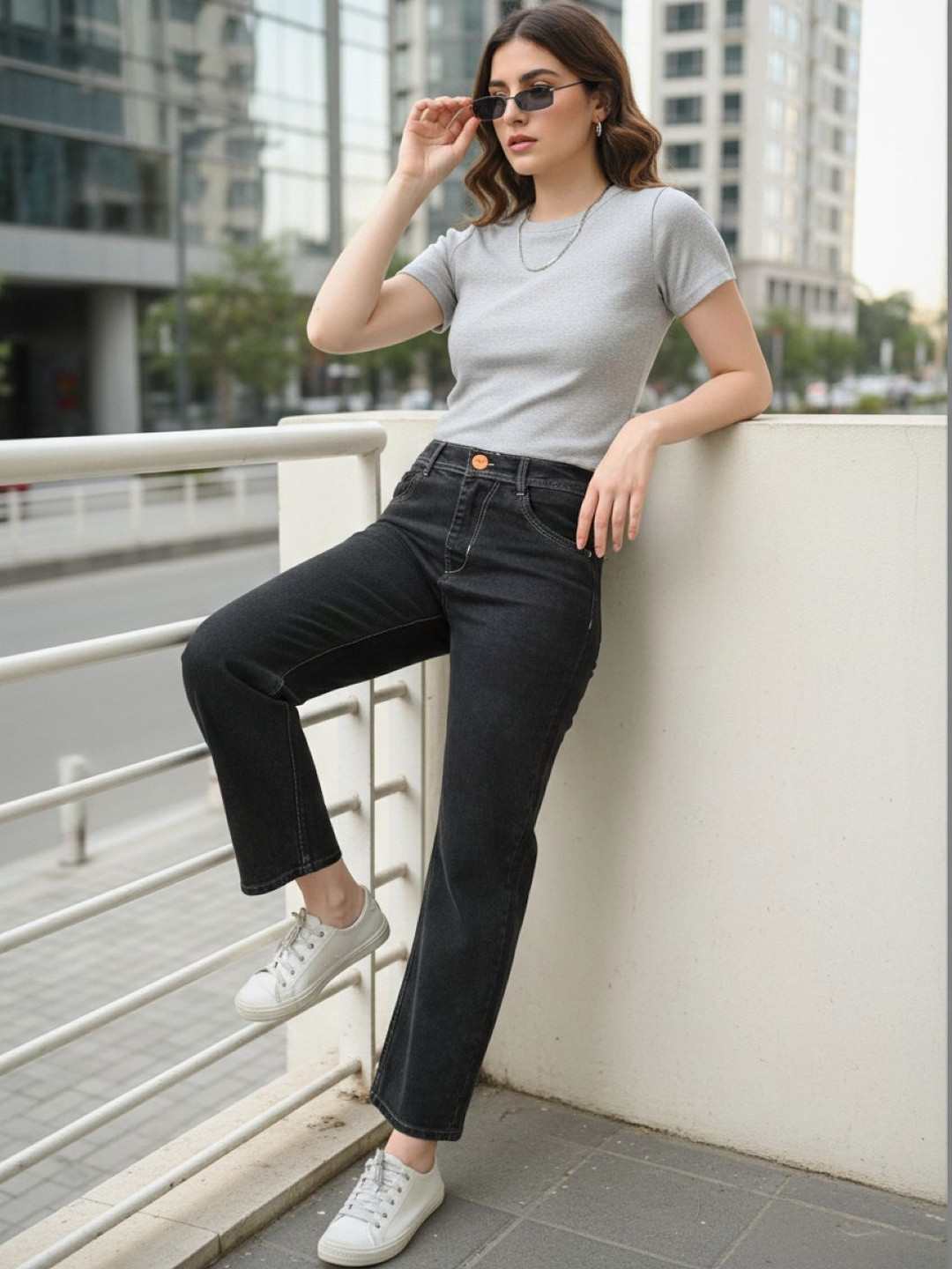Encrypt Women High-Rise Light Fade Stretchable Jeans