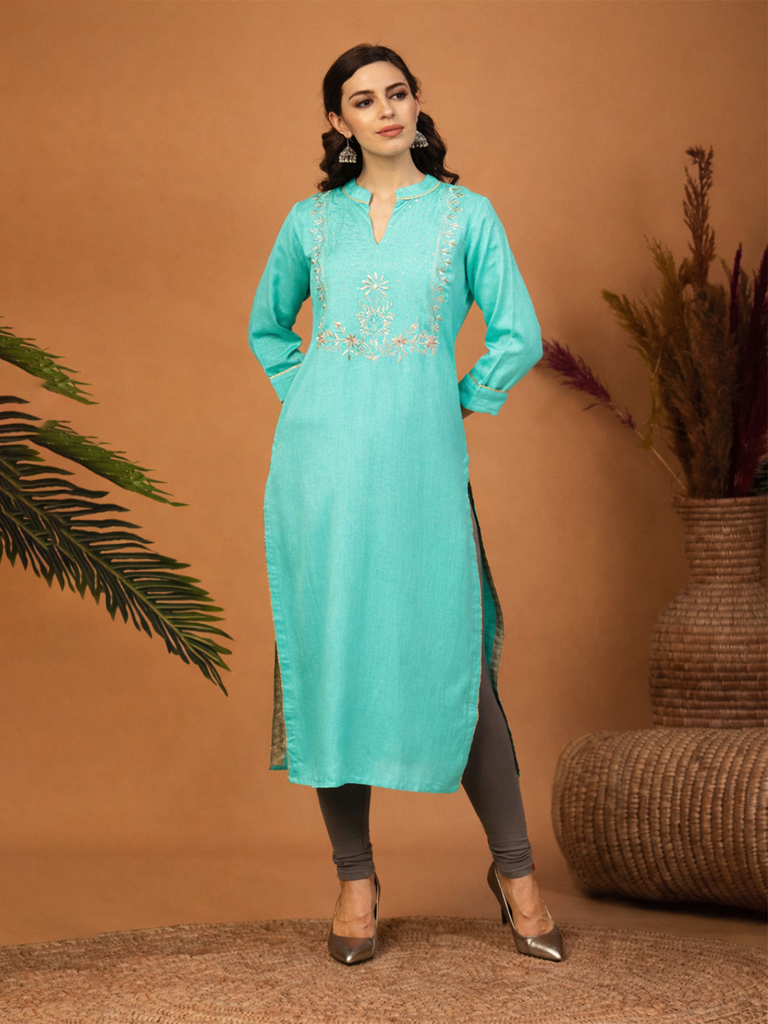 Geroo Jaipur Sea Green Hand Embroidered Straight Rayon Kurta