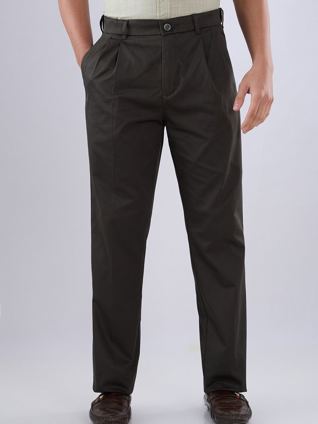 ColorPlus Men Pleated Zip Trousers